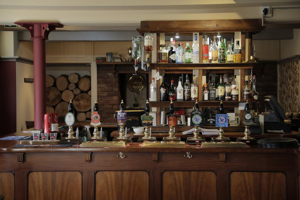 Hanmer Arms Exterior foto