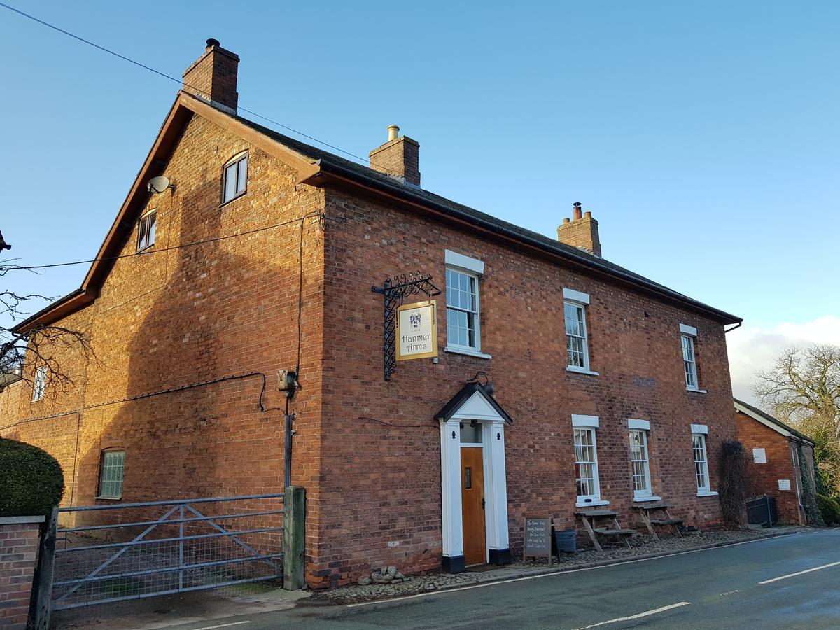 Hanmer Arms Exterior foto